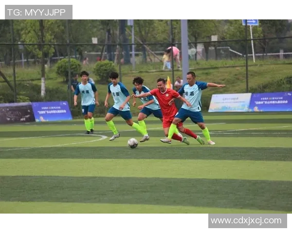 足球格拉夫的魅力与挑战探索足球运动中的战术与团队精神